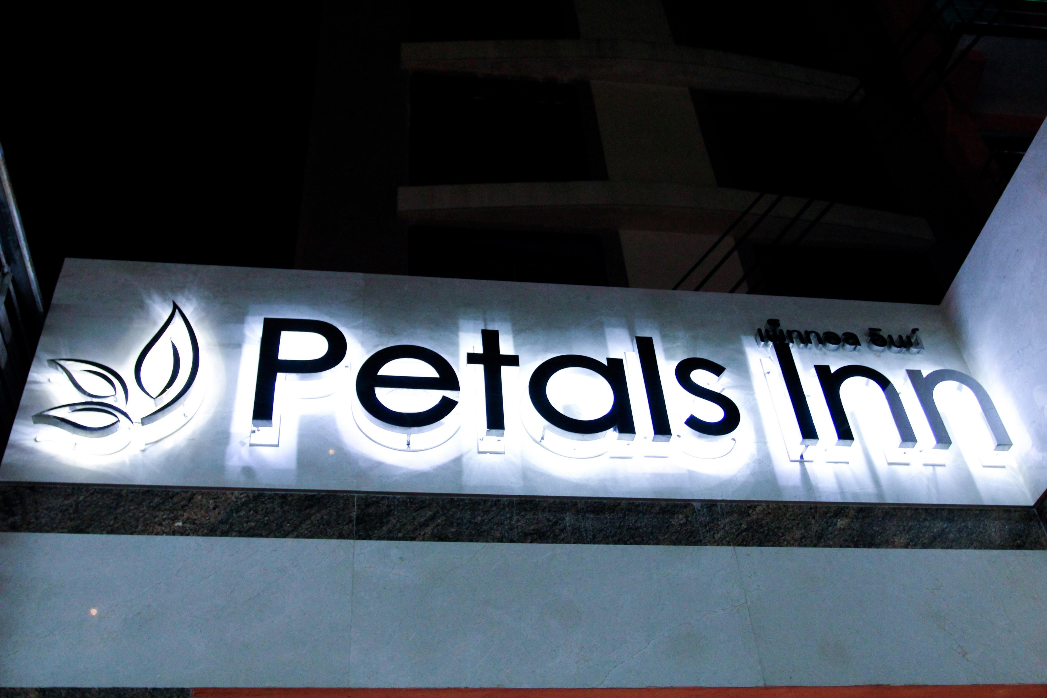 Petals Inn Bangkok Luaran gambar